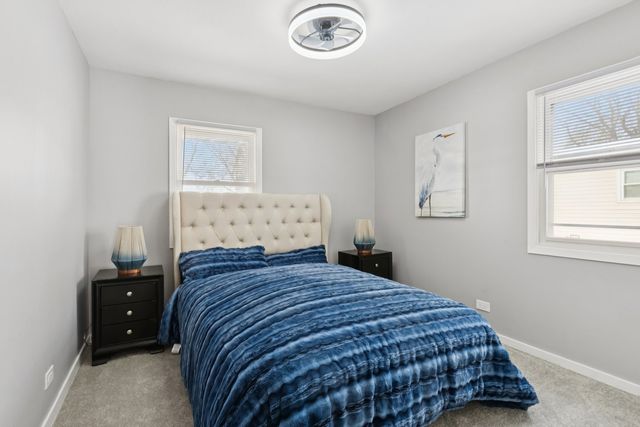 4N327 7th Avenue, Addison, IL 60101