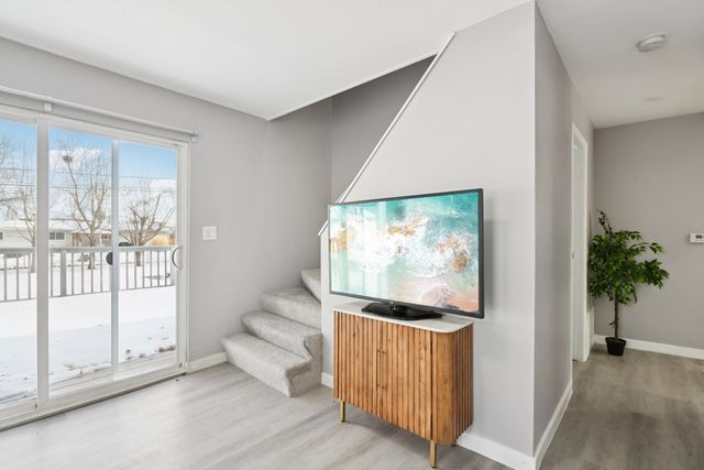 4N327 7th Avenue, Addison, IL 60101