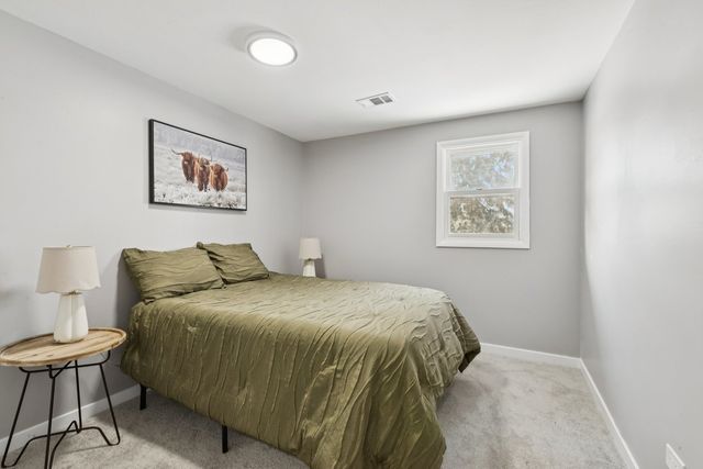 4N327 7th Avenue, Addison, IL 60101