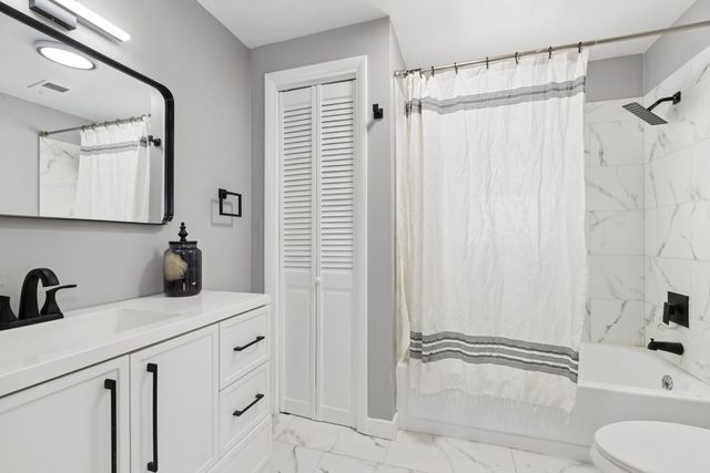 4N327 7th Avenue, Addison, IL 60101