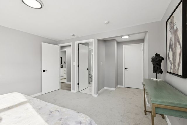 4N327 7th Avenue, Addison, IL 60101