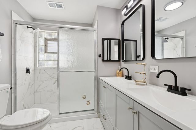 4N327 7th Avenue, Addison, IL 60101