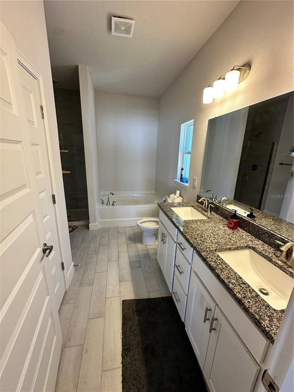 Image 13 of property listing at 36097 WELSH GLADE ROAD, Dade City, FL 33525