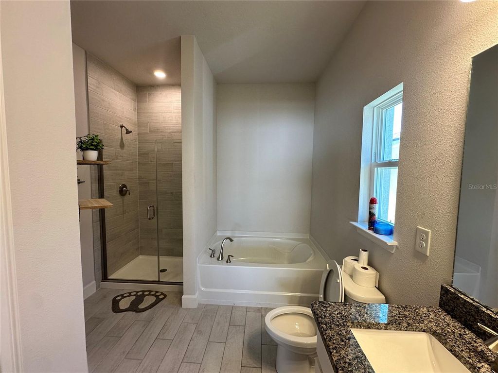 Image 14 of property listing at 36097 WELSH GLADE ROAD, Dade City, FL 33525