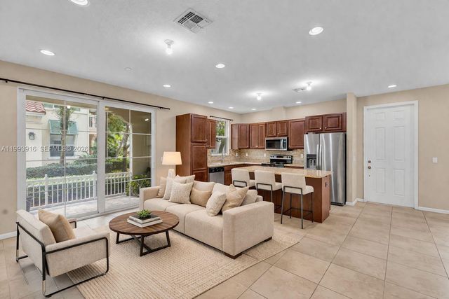 4308 Cascada Cir, Cooper City, FL 33024