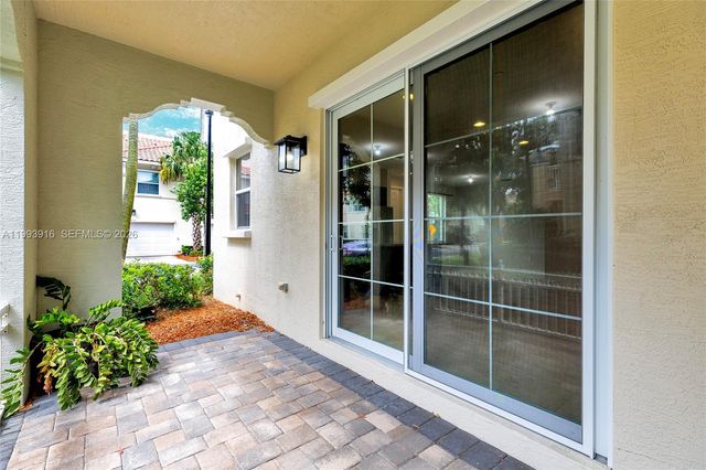 4308 Cascada Cir, Cooper City, FL 33024