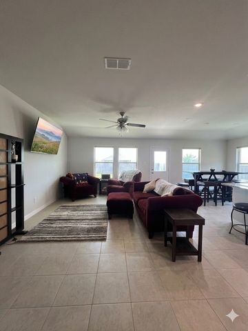 6304 Dry Gulch Trail, Fort Worth, TX 76179