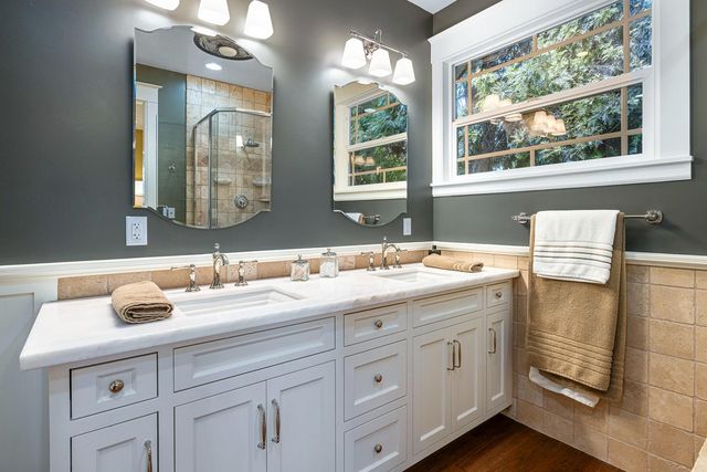 2444 Ashcroft Avenue, Clovis, CA 93611