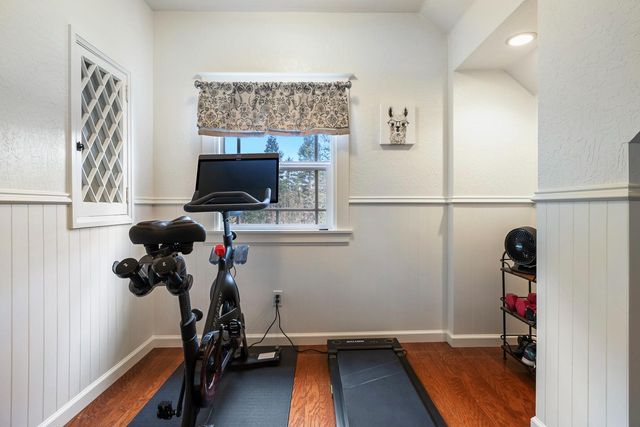 2444 Ashcroft Avenue, Clovis, CA 93611