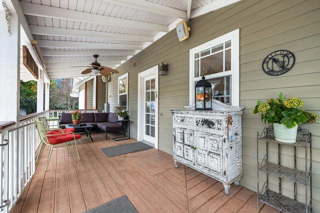 2444 Ashcroft Avenue, Clovis, CA 93611