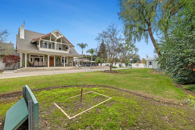 2444 Ashcroft Avenue, Clovis, CA 93611