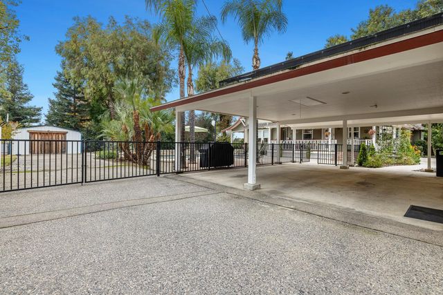 2444 Ashcroft Avenue, Clovis, CA 93611