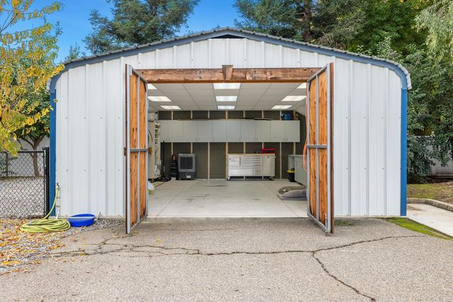 2444 Ashcroft Avenue, Clovis, CA 93611