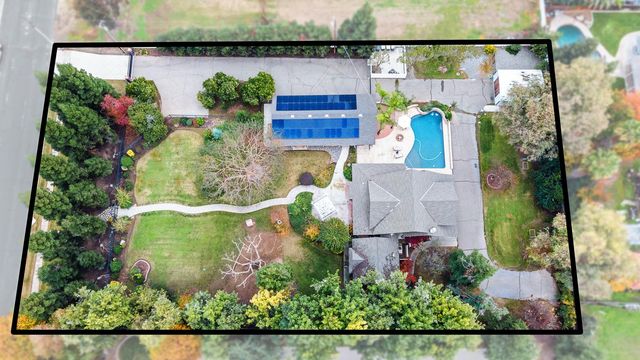 2444 Ashcroft Avenue, Clovis, CA 93611