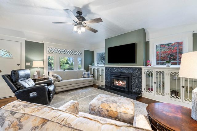 2444 Ashcroft Avenue, Clovis, CA 93611