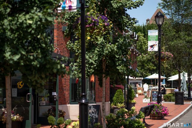 4 Spriteview Avenue, Westport, CT 06880