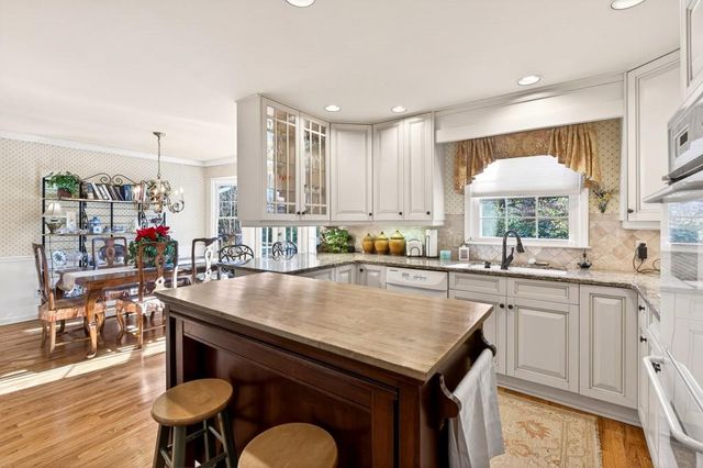 1127 Aurora Court, Dunwoody, GA 30338