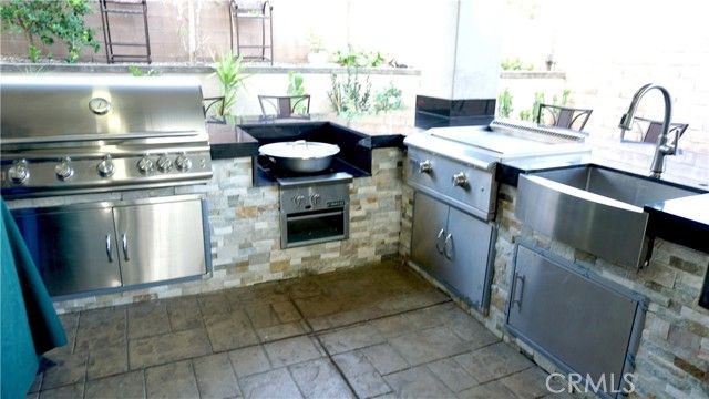 6895 Baroque Ct, San Bernardino, CA 92407