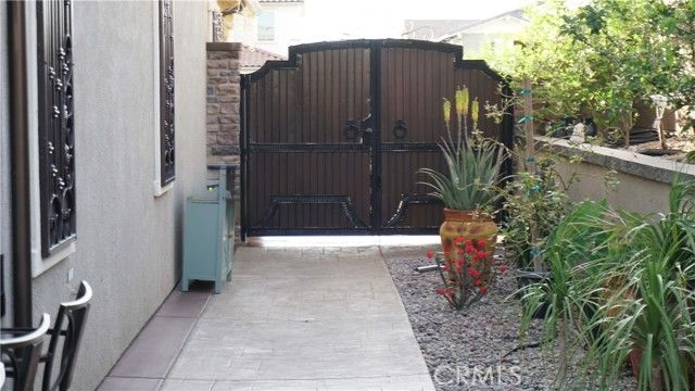 6895 Baroque Ct, San Bernardino, CA 92407