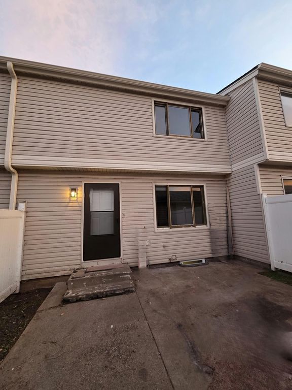 7682 Hampshire Avenue N, Brooklyn Park, MN 55428 — exterior