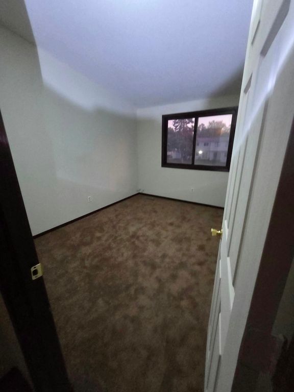 7682 Hampshire Avenue N, Brooklyn Park, MN 55428 — photo 4