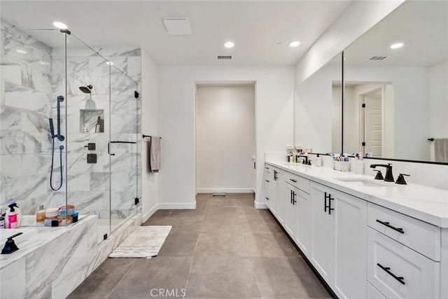 17715 Hillside, Saugus, CA 91350