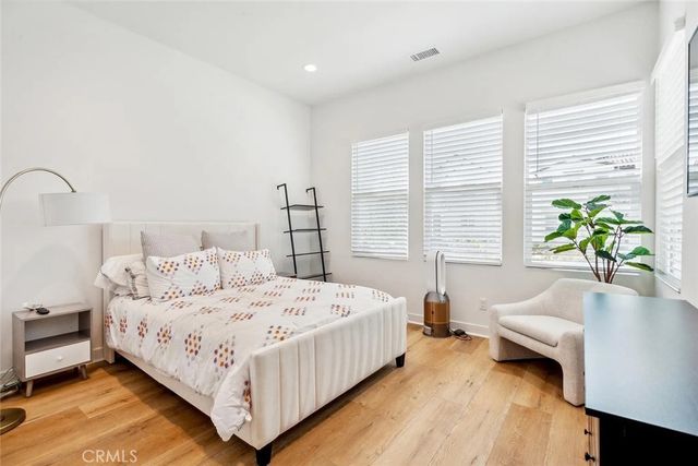 17715 Hillside, Saugus, CA 91350