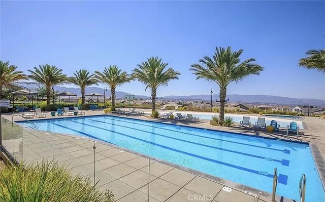 17715 Hillside, Saugus, CA 91350