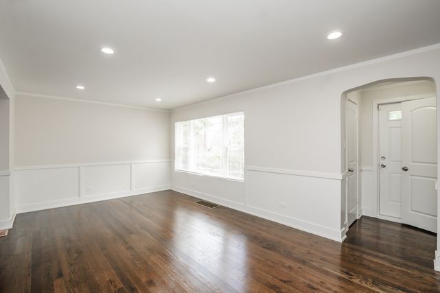 10048 S Saint Lawrence Avenue, Chicago, IL 60628