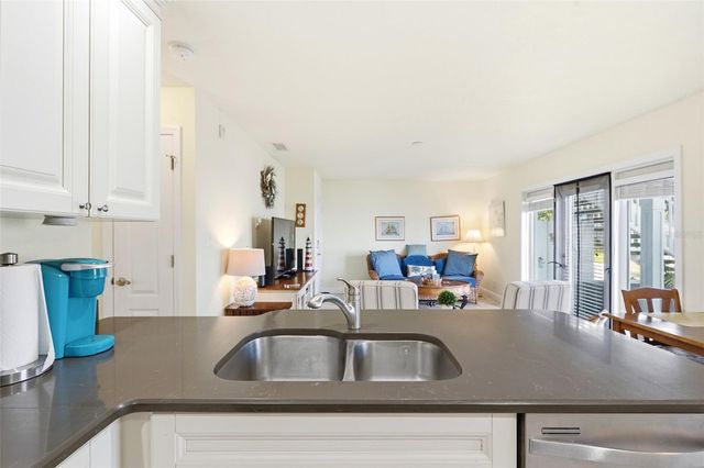 5191 SALMON DRIVE SE B, St Petersburg, FL 33705