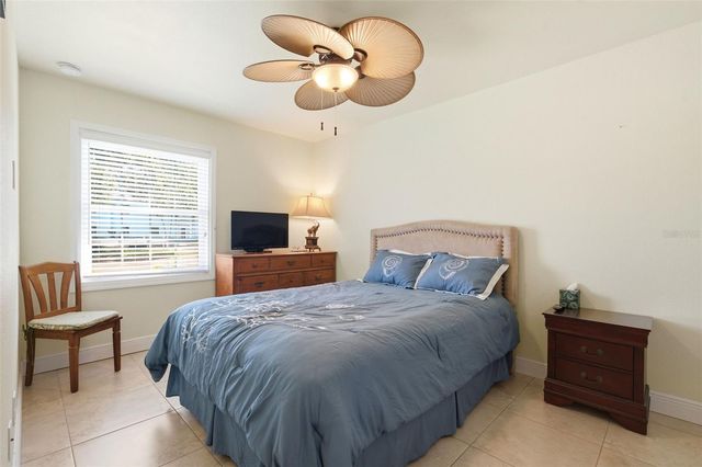 5191 SALMON DRIVE SE B, St Petersburg, FL 33705