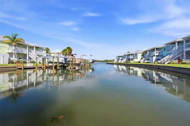 5191 SALMON DRIVE SE B, St Petersburg, FL 33705