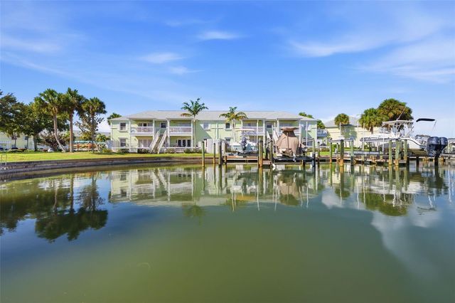 5191 SALMON DRIVE SE B, St Petersburg, FL 33705