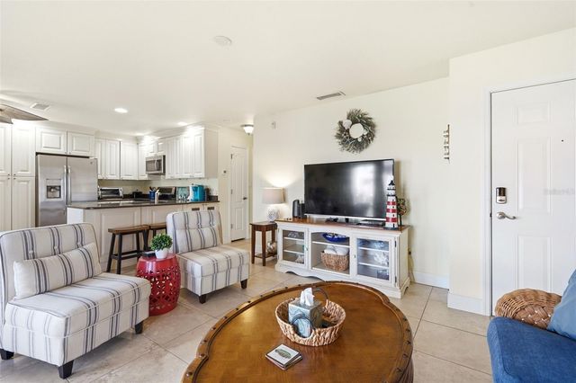 5191 SALMON DRIVE SE B, St Petersburg, FL 33705