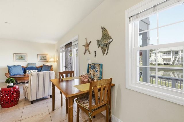 5191 SALMON DRIVE SE B, St Petersburg, FL 33705