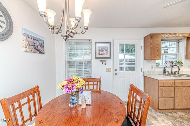 1605 Goldsboro Avenue, Sanford, NC 27330