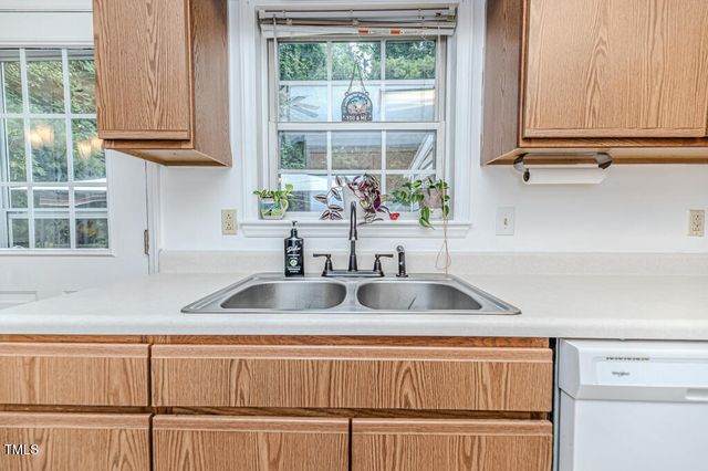 1605 Goldsboro Avenue, Sanford, NC 27330