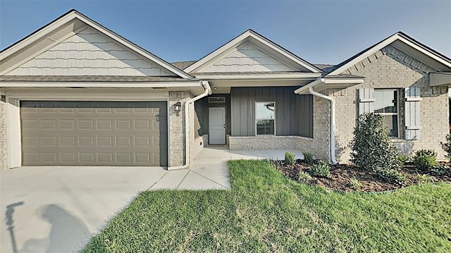 5521 Cheyenne Road, Warr Acres, OK 73132