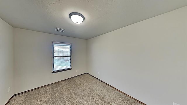 5521 Cheyenne Road, Warr Acres, OK 73132