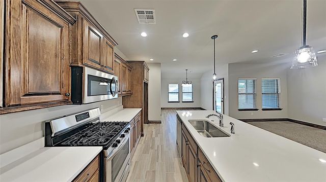 5521 Cheyenne Road, Warr Acres, OK 73132