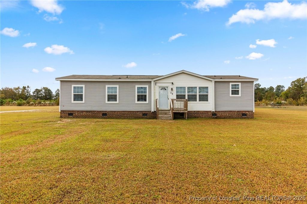 28 Galloway Drive, Lumberton, NC 28358