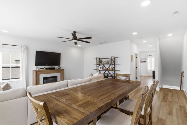 700 N DuPont Ave Apt 311, Madison, TN 37115