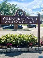 565 Grove B12, Clifton, NJ 07013