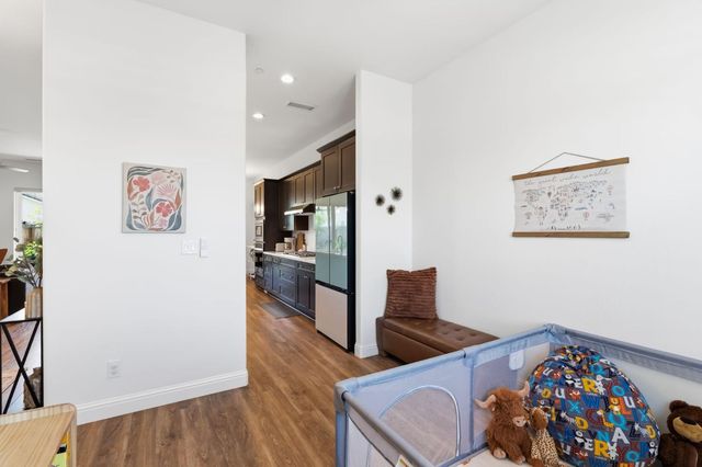 2100 Azalea Street, Kingsburg, CA 93631
