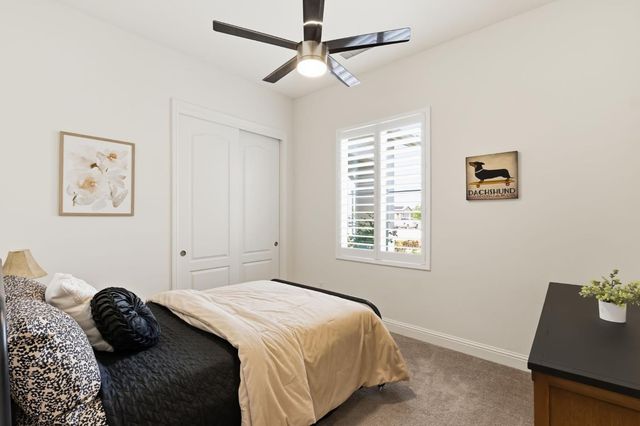2100 Azalea Street, Kingsburg, CA 93631