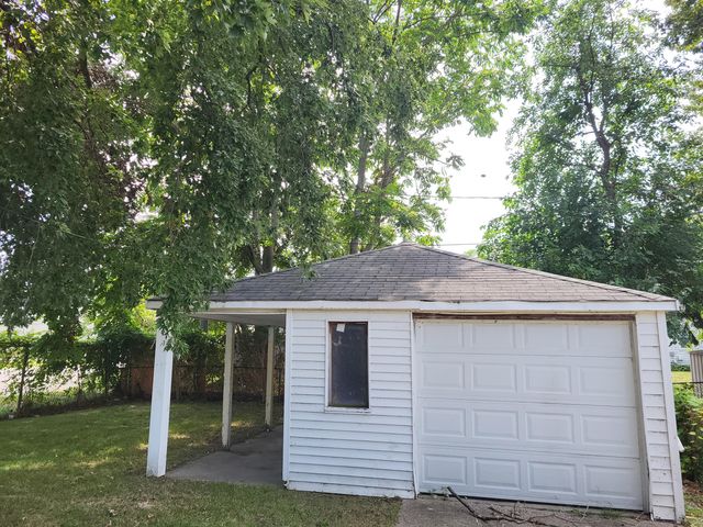 2216 Goulson Avenue, Warren, MI 48091