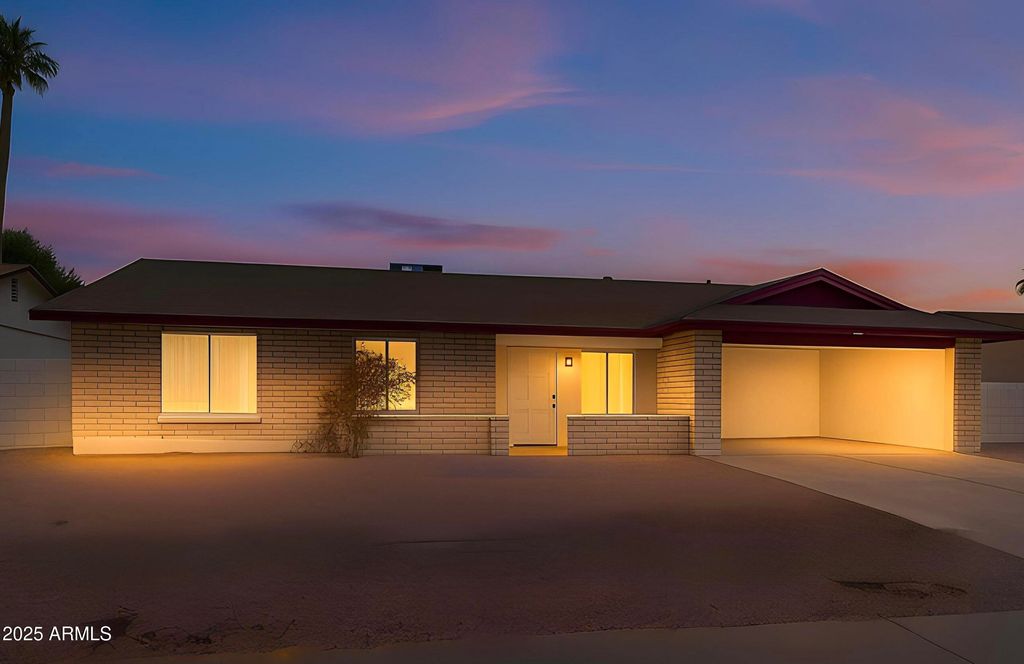 1444 E MCNAIR Drive, Tempe, AZ 85283