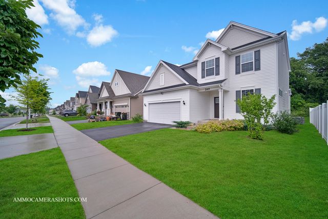 269 South Pointe Avenue, South Elgin, IL 60177
