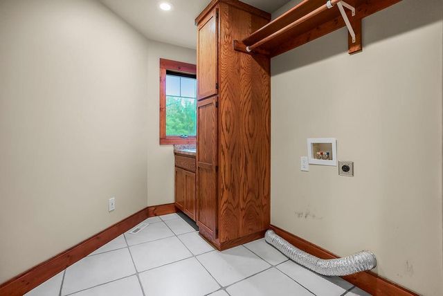 28655 W 223rd Street, Spring Hill, KS 66083