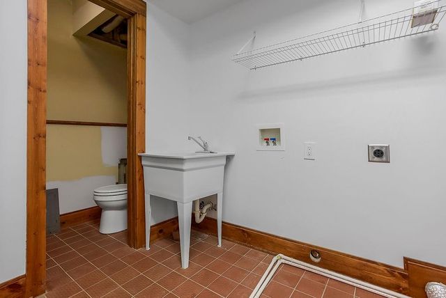 28655 W 223rd Street, Spring Hill, KS 66083